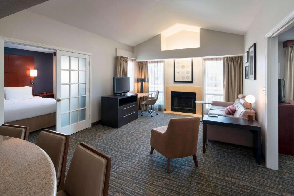 Two Bedroom Suite with Two King Beds interior